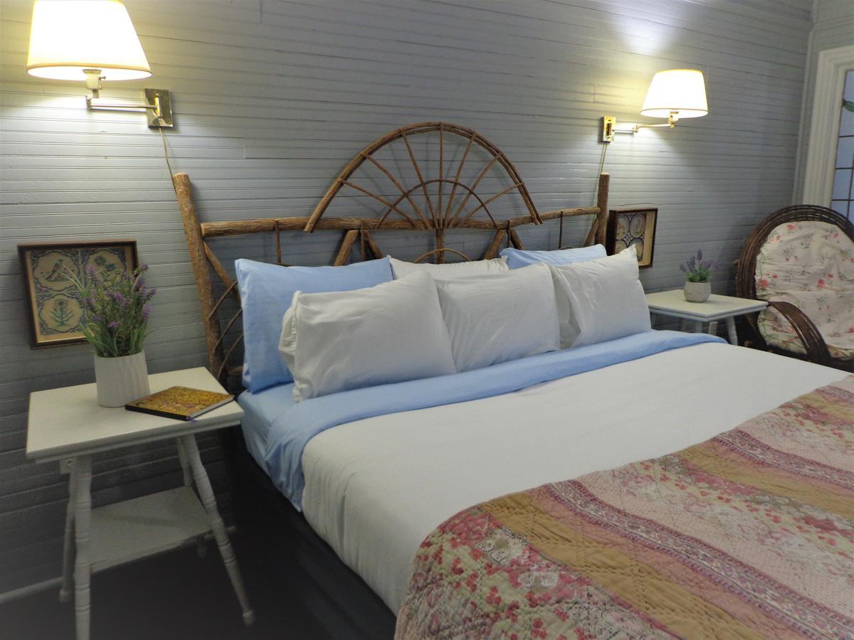ווינסוויל Grand Old Lady Hotel מראה חיצוני תמונה